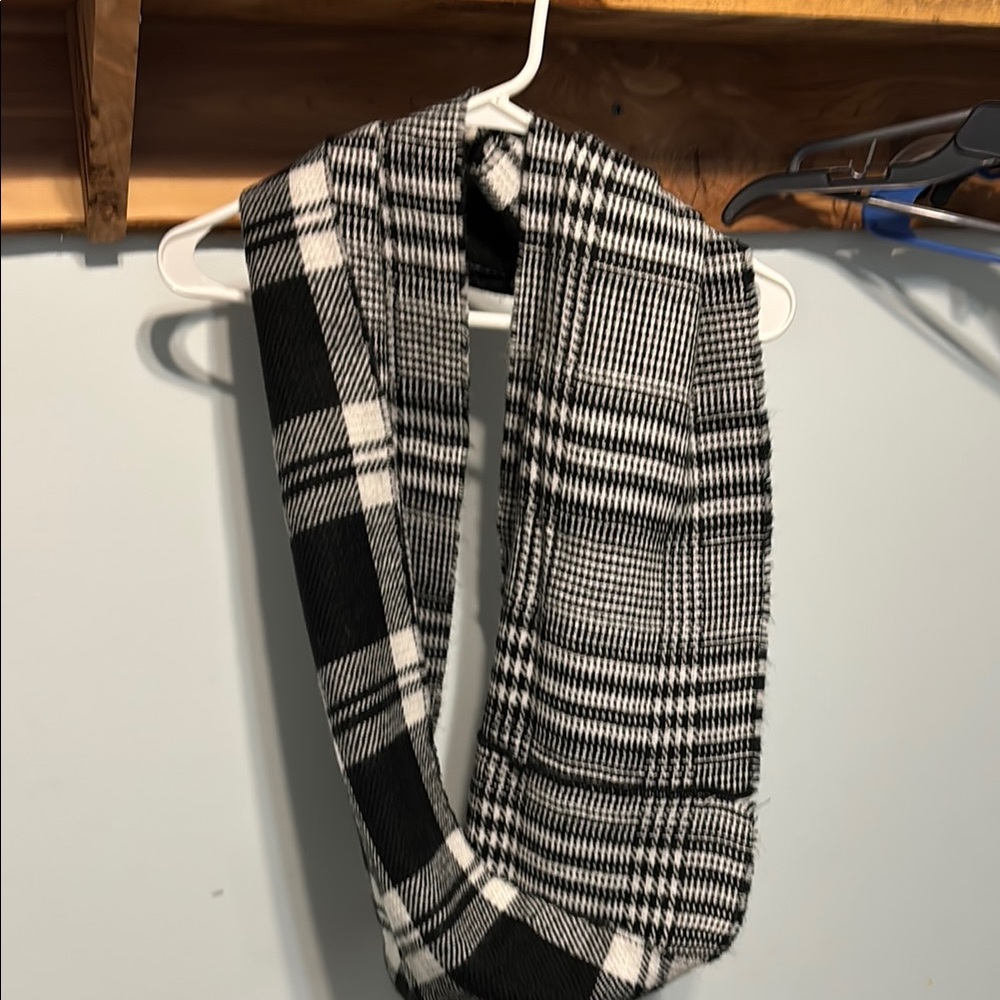 Black and White Plaid Scarf